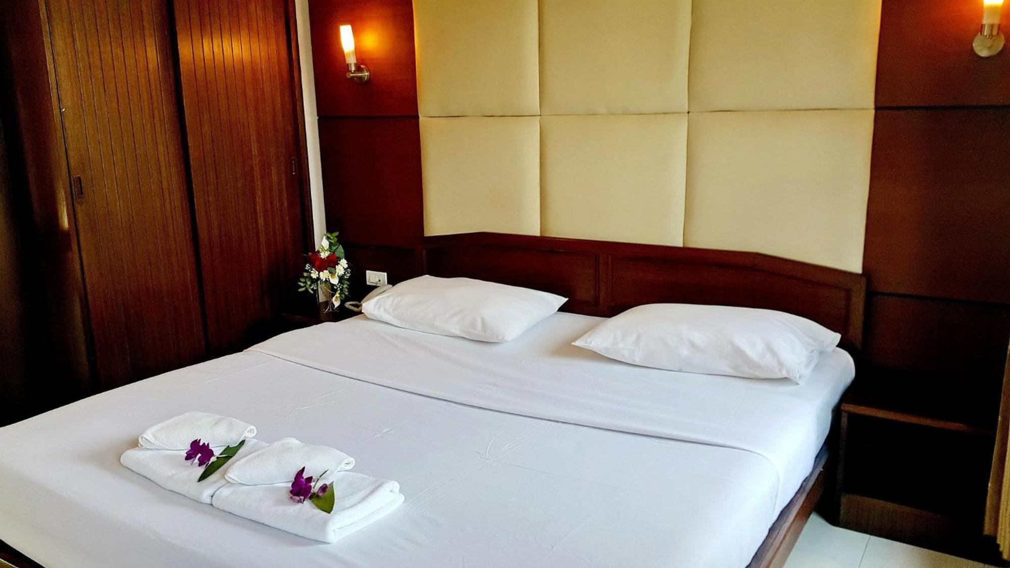 Areena Resort And Hotel Uttaradit Esterno foto